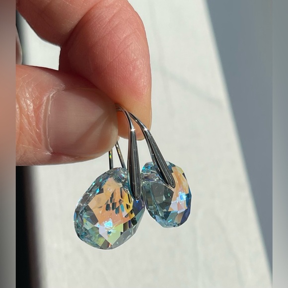 Genuine Swarovski Galet Pierced Earrings Rhodium Plated - Picture 4 of 16